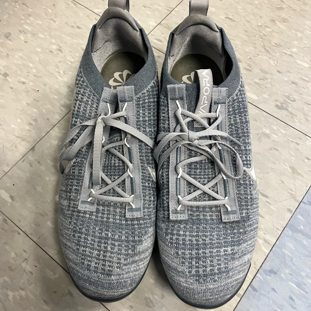 Nike Air‎ Gray VaporMax 2021 Sz. 11